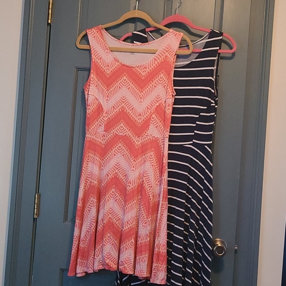 Bundle of 2 a.n.a Sleeveless Dresses - Picture 1 of 4